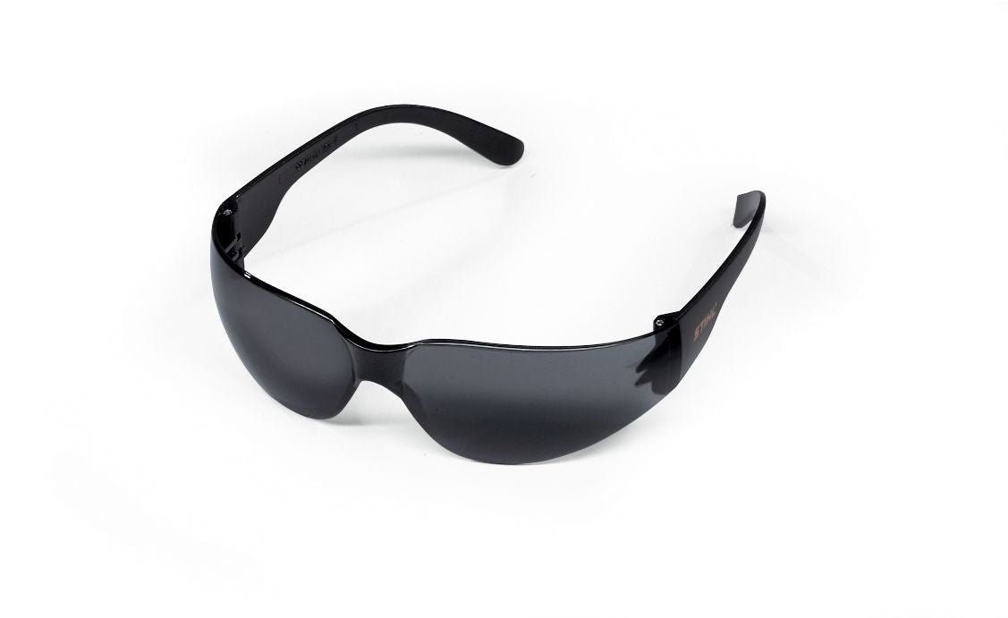 00008840362_12012_e09f1172-05f7-4e9c-9d27-8d1932fa520c.jpg STIHL Schutzbrille Light getönt – Bild 1