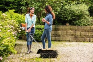 STIHL Kehrbürste-Aufsatz für Kombimotor KB-KM – Bild 4