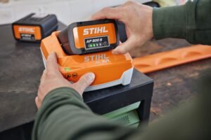 STIHL Schnellladegerät AL 301 – Bild 4