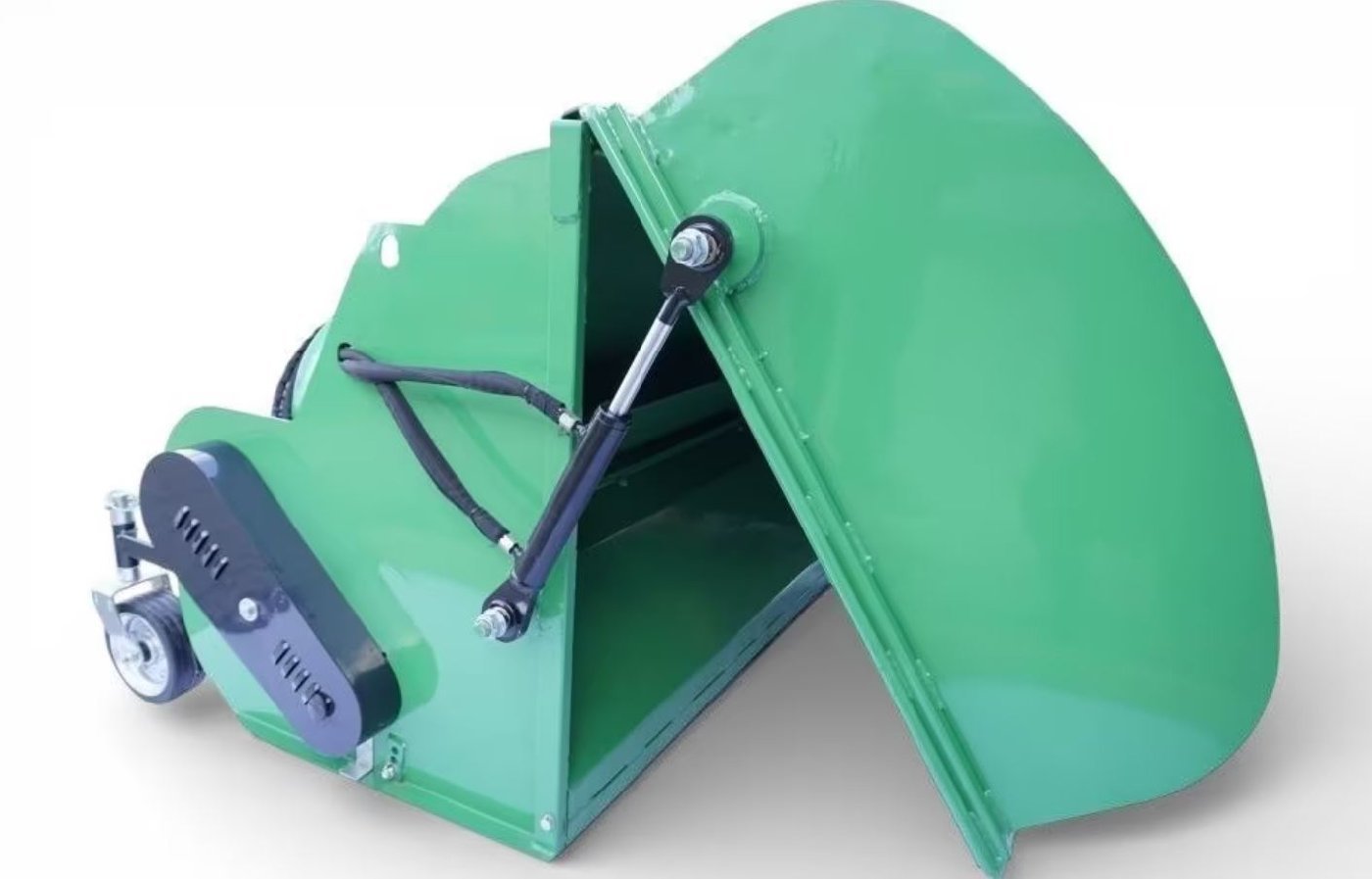Feldmann_FCN-120_Hammerschlegel_20260707_d0cebfbb-f1fd-4969-9e10-c14fe1af4a55.jpg Feldmann Schlegelmulcher mit Korb FCN-160 Hammerschlegel – Bild 1