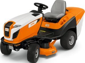 STIHL Rasentraktor RT 5097 Winterpaket mit Schneeschild und Schneeketten – Bild 2