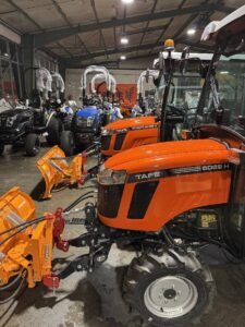Tafe Allrad-Universalschlepper 6028H AS mit Winterpaket und AS-Bereifung – Bild 3