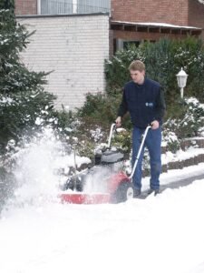Tielbürger Schmutz- und Schneekehrmaschine tk38 Honda GCV170 – Bild 2